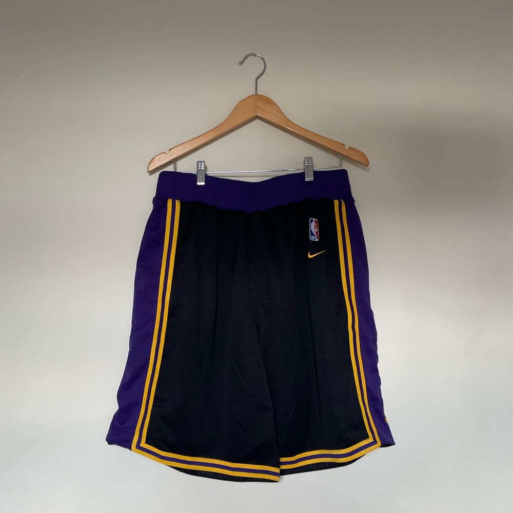 Nike Lakers shorts